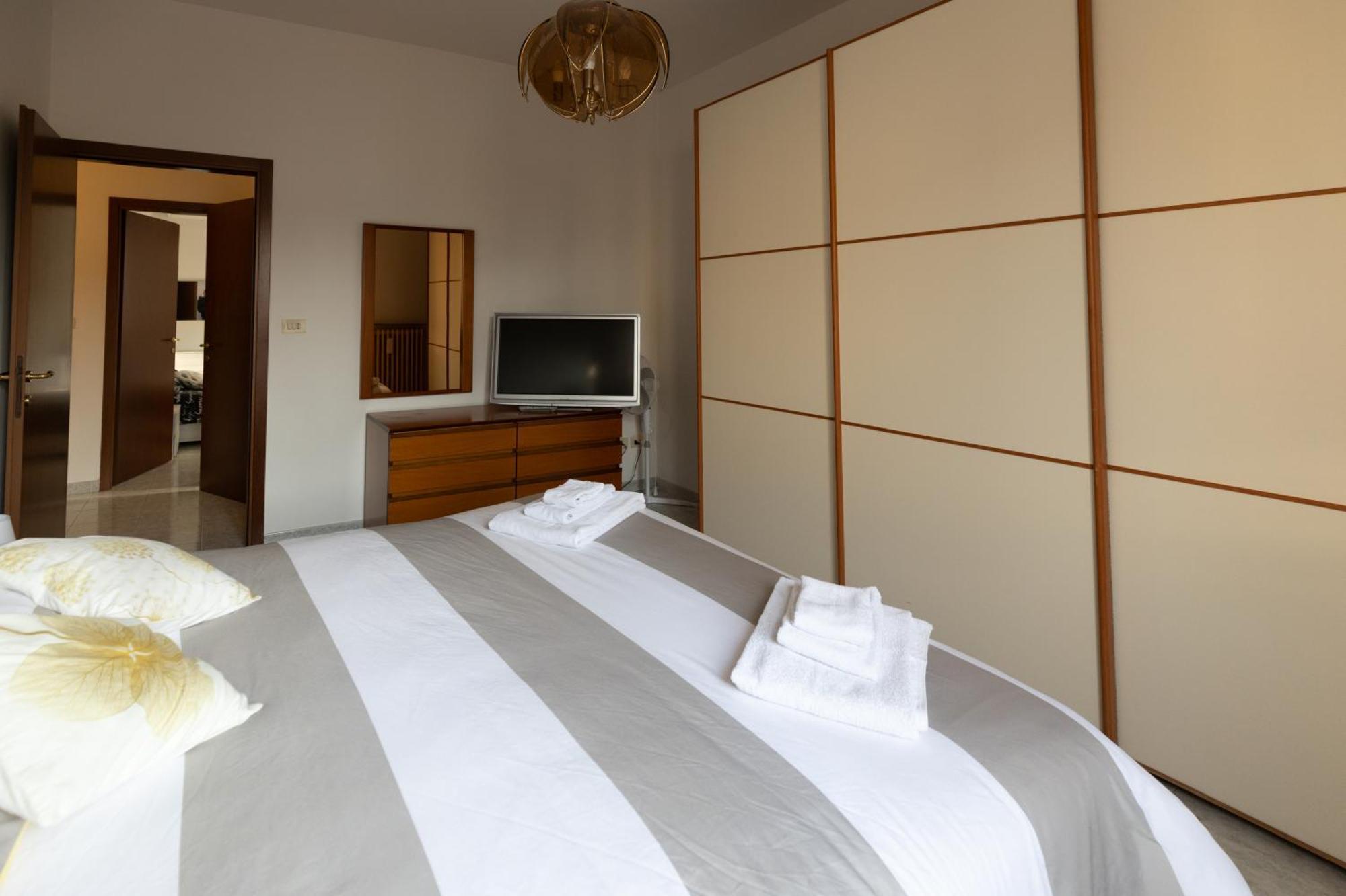M.G. Home 2 A Un Passo Da Tutto Μπολόνια Εξωτερικό φωτογραφία